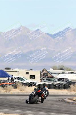 media/Nov-16-2025-Race Pace (Sun) [[8c5fa54630]]/Non Verified Riders (1st 20 Minutes)/4-Turn 16 (1116am)/